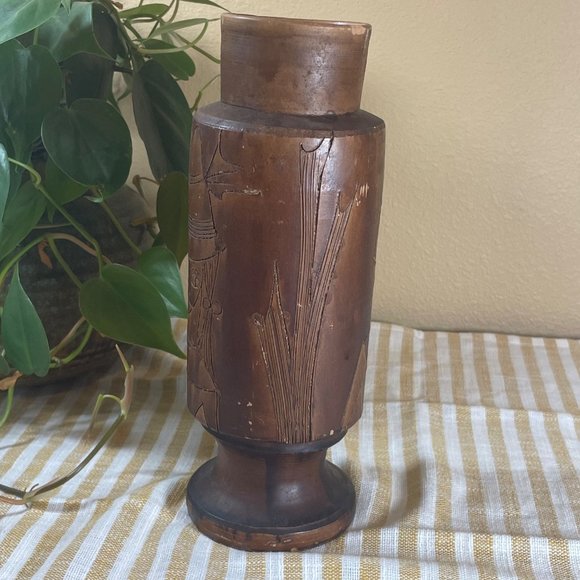 Mid Century Vintage Italian Pottery Vase Etched Figure Of Lady - Picture 9 of 14